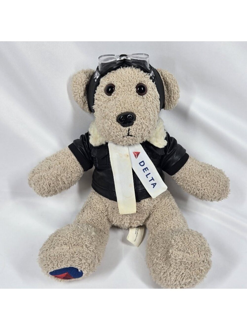 Delta Airlines "Widget" Plush Bear w/ Jacket, Scarf, Hood, Goggles Read Descript